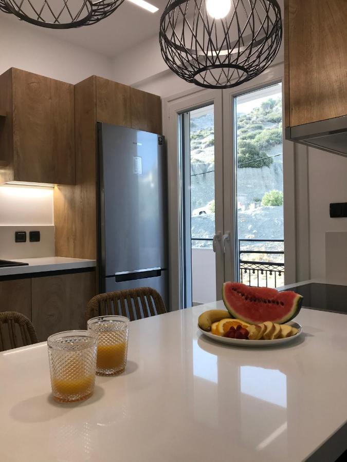 Blue Sea Suites Tsoútsouros エクステリア 写真